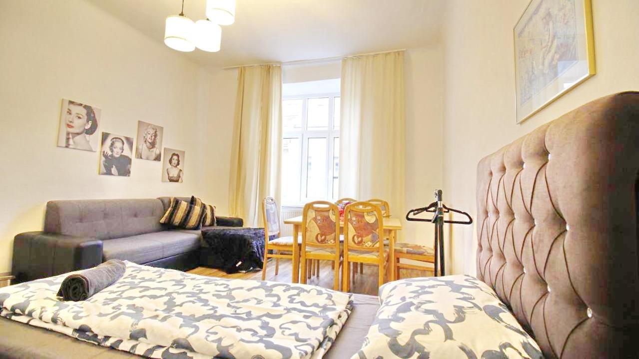 Comfortable Rooms Near Schoenbrunn Palace Hl เวียนนา ภายนอก รูปภาพ